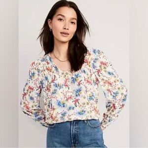Old Navy Floral Crinkle V Neck Peasant Poet Blouse Medium